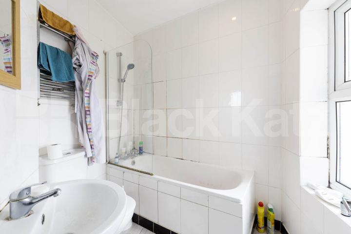 Surrounded by an abundance of amenities and walking distance to a station  High Street, High Barnet